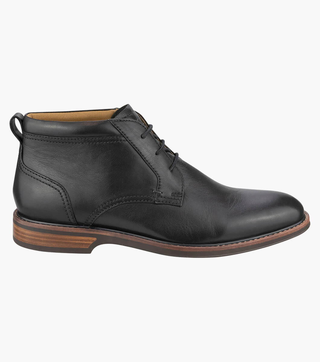 Traveller Chukka in BLACK Rotate View