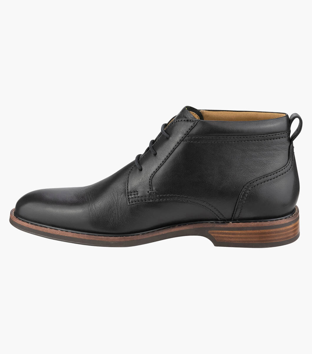 Traveller Chukka in BLACK Rotate View
