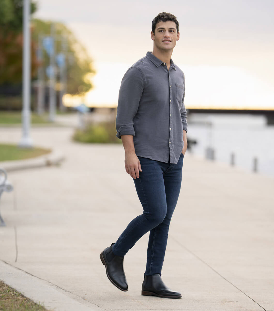 Traveller Chelsea in BLACK Rotate View