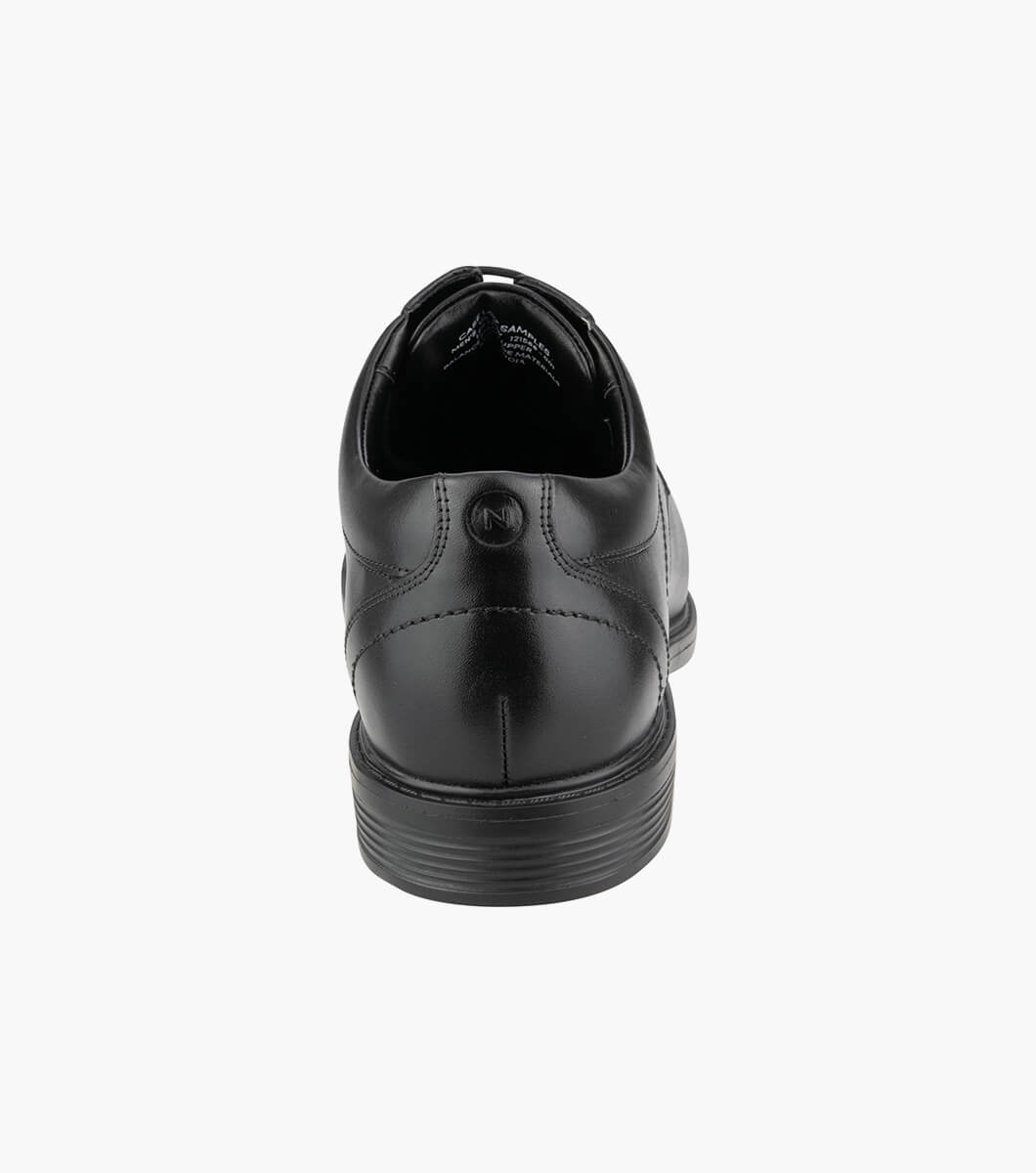 Stark Cap in BLACK Rotate View