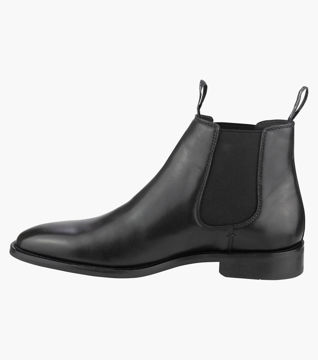 Chadwick Chelsea in BLACK Rotate View