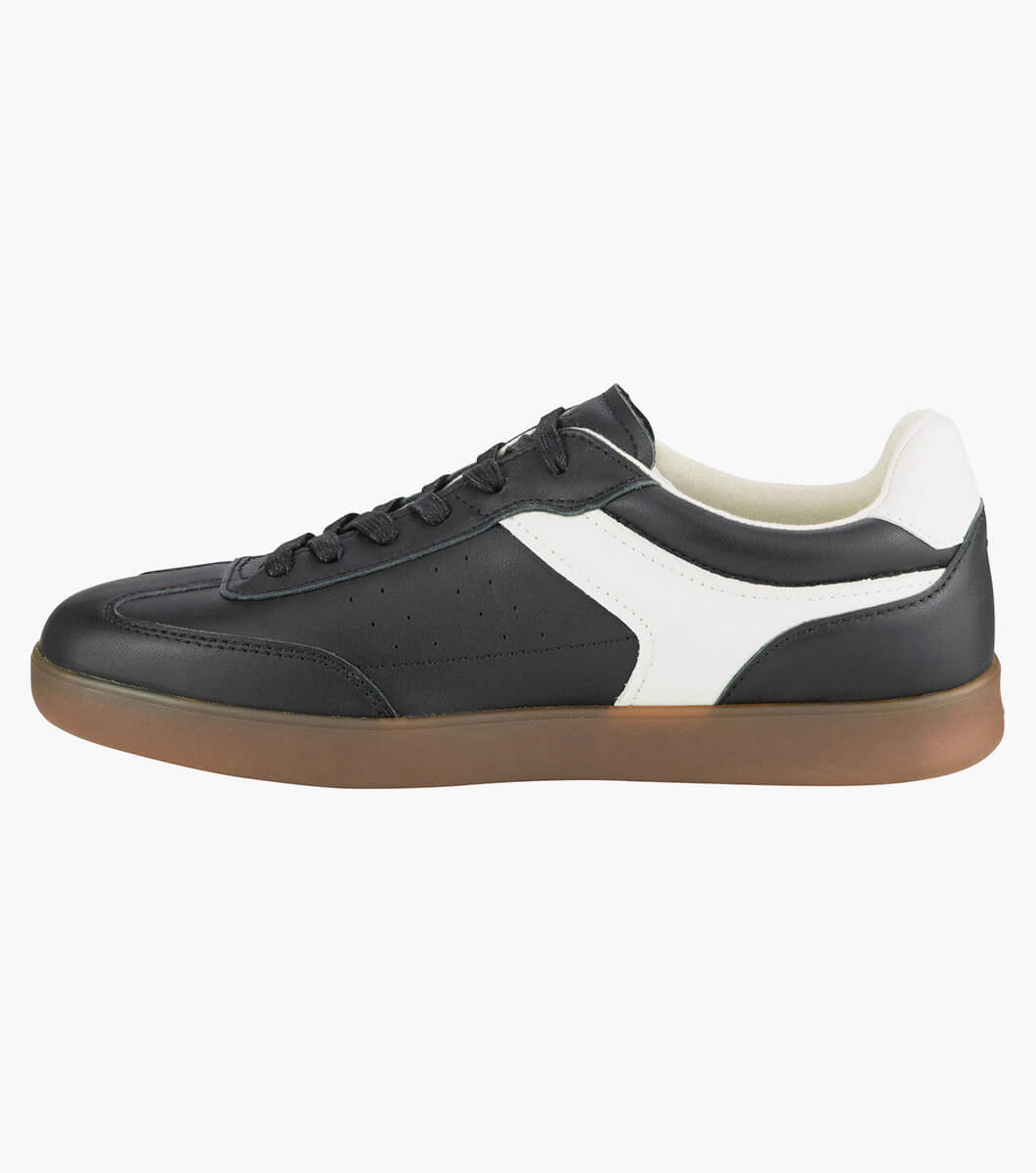 Pace Sneaker in BLK/MULTI Rotate View