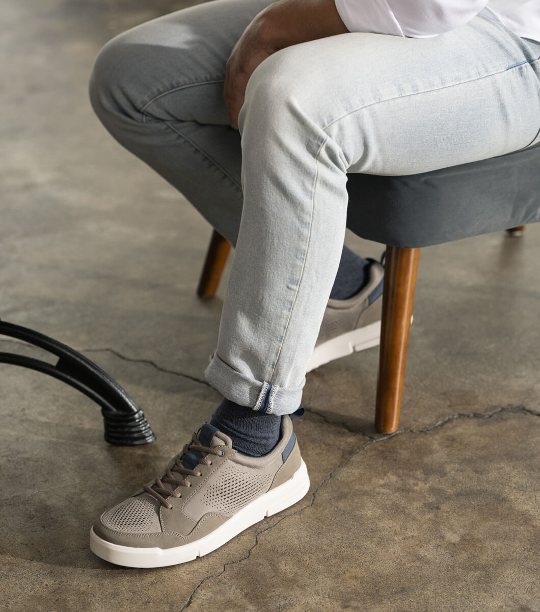 City Rally Knit in MUSHROOM Rotate View