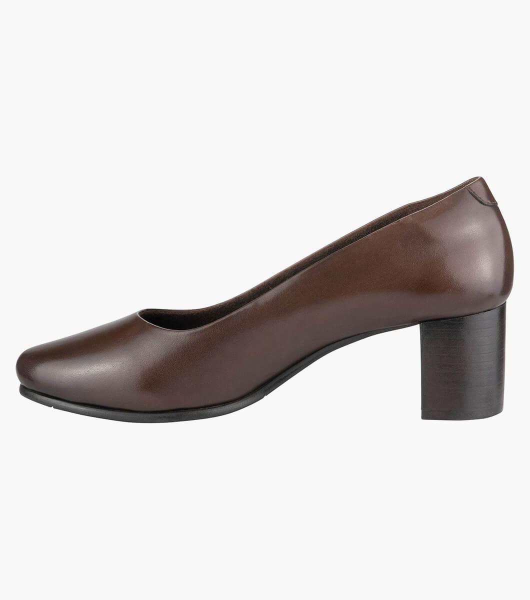 Janine in CHOCOLATE Rotate View