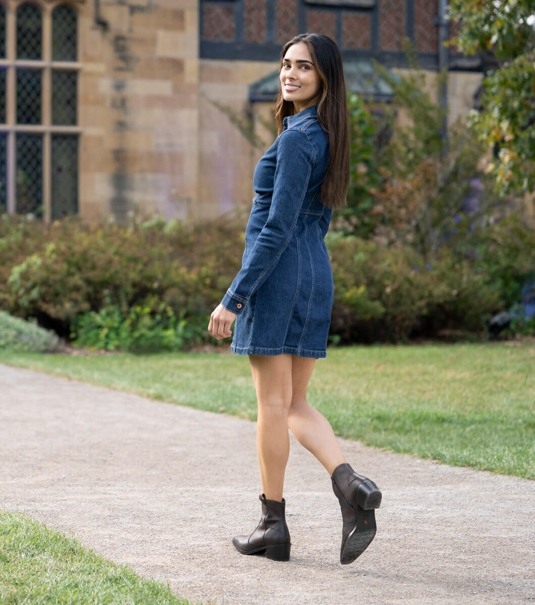 Winnie in BROWN Rotate View