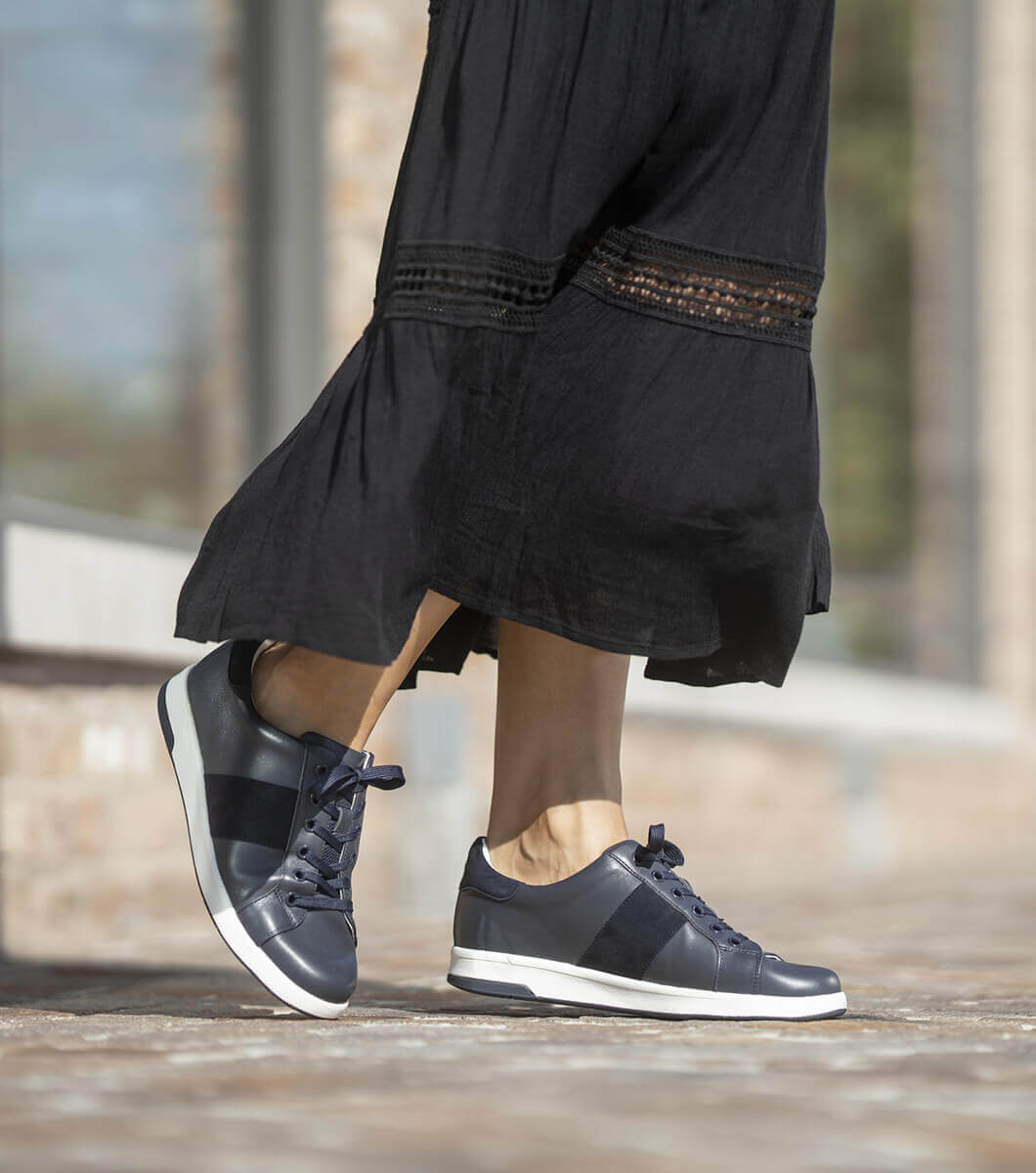Women’s Newest Shoes | NAVY Lace To Toe Sneaker | Florsheim Crossover