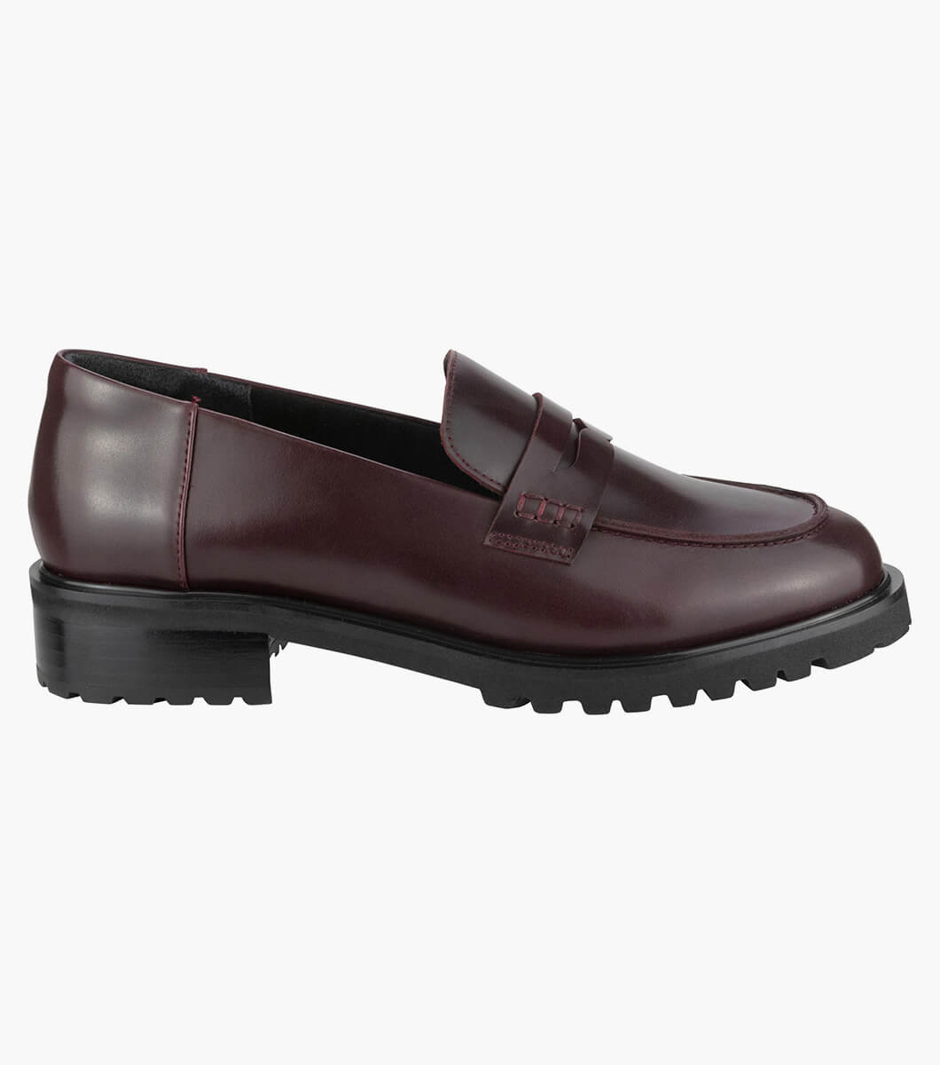 Celine in WINE Rotate View