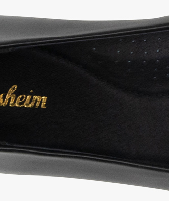 CUSHIONED FOOTBED 
