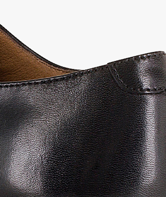 LEATHER QUARTER LININGS 

