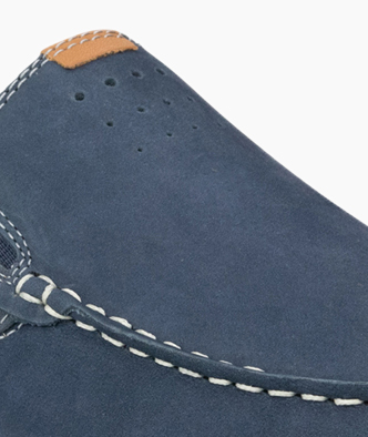 STYLISH LEATHER UPPER 

