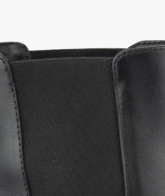 Side Gusset
